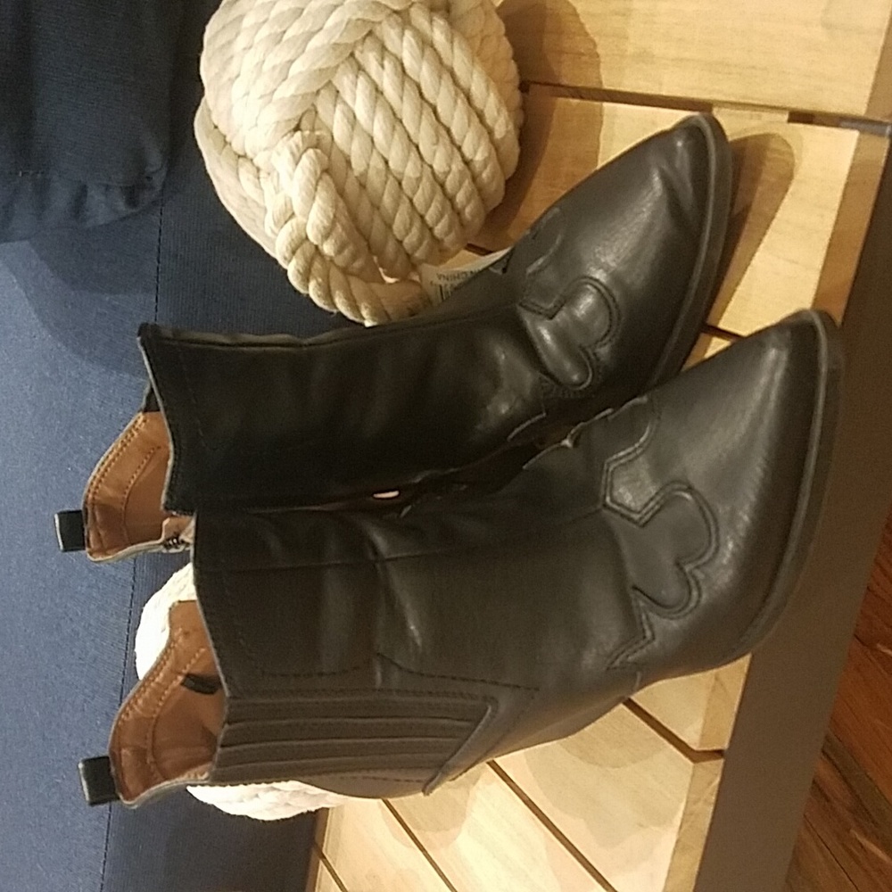 Cowboy booties size 8